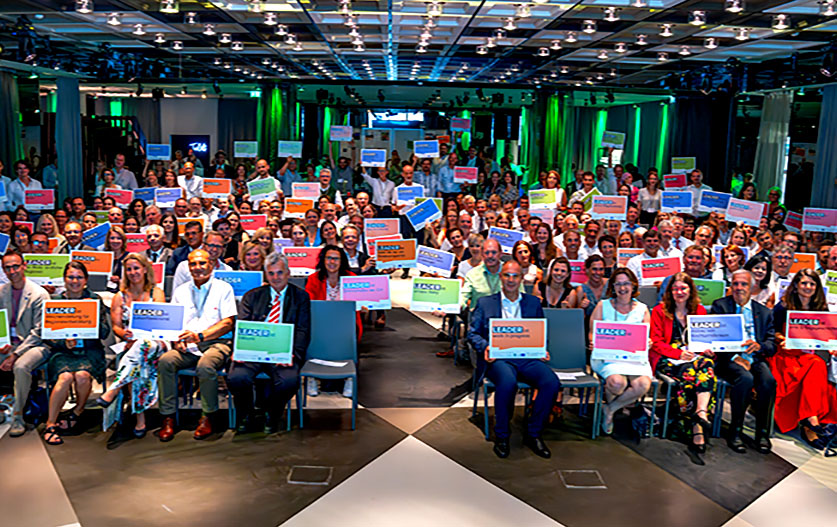 Gruppenfoto der LEADER Managerinnen und LEADER Manager bei der Auftaktveranstaltung zur neuen LEADER Förderperiode